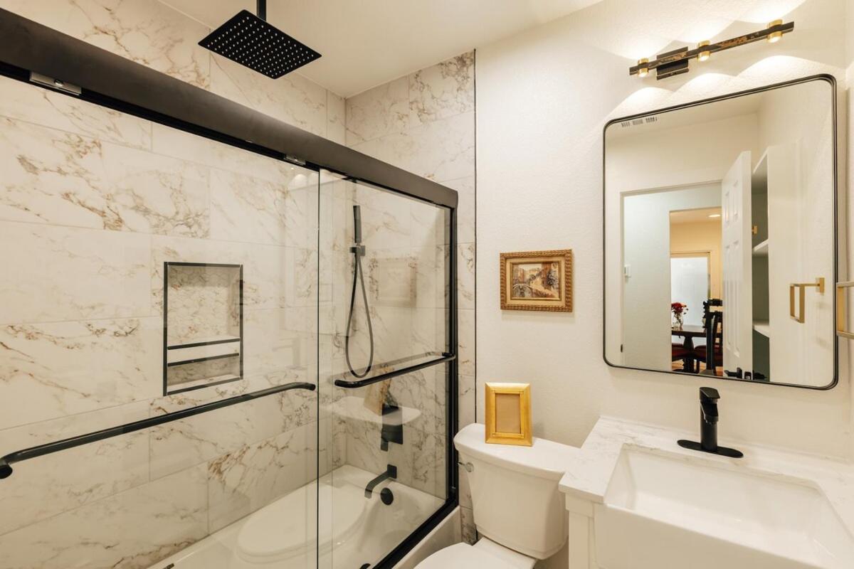 New Build, 2Units4Br, King Bed& Rain Shower, Walk 2 Soco Eateries Austin Exterior photo
