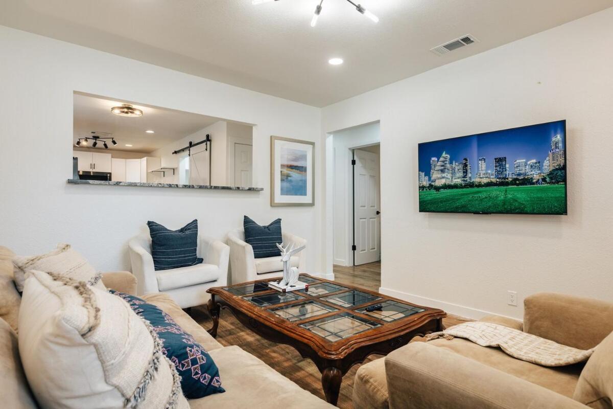New Build, 2Units4Br, King Bed& Rain Shower, Walk 2 Soco Eateries Austin Exterior photo