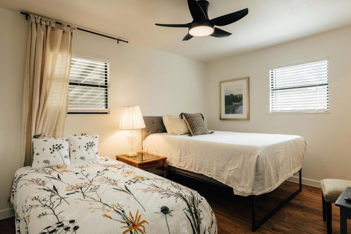 New Build, 2Units4Br, King Bed& Rain Shower, Walk 2 Soco Eateries Austin Exterior photo